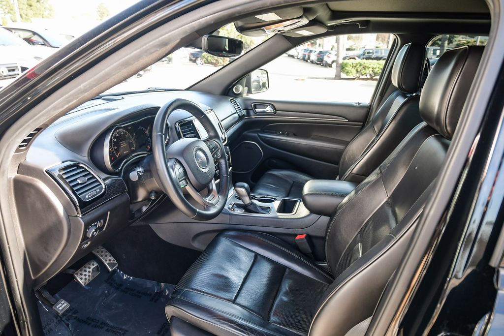 Thumbnail: 2019 Jeep Grand Cherokee - 11