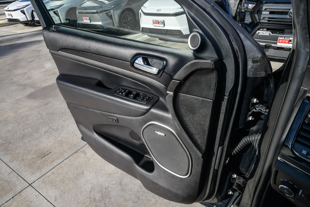 Thumbnail: 2019 Jeep Grand Cherokee - 28