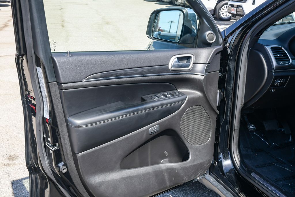 Thumbnail: 2019 Jeep Grand Cherokee - 29