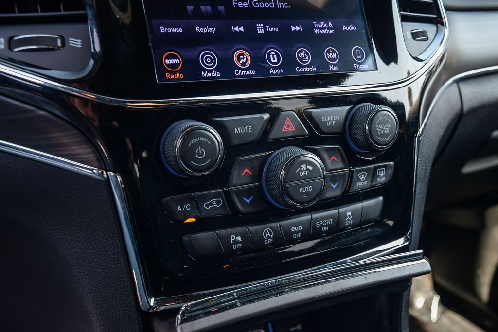 Thumbnail: 2019 Jeep Grand Cherokee - 25