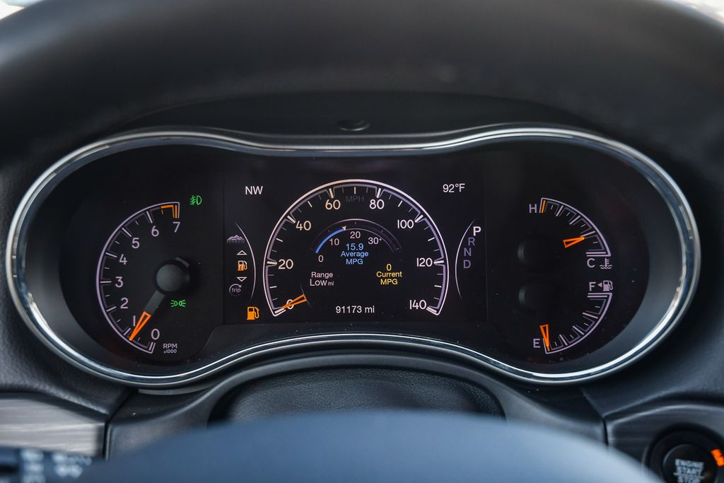 Thumbnail: 2019 Jeep Grand Cherokee - 15