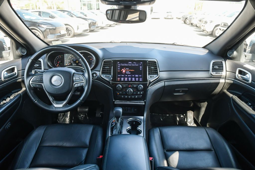 Thumbnail: 2019 Jeep Grand Cherokee - 9