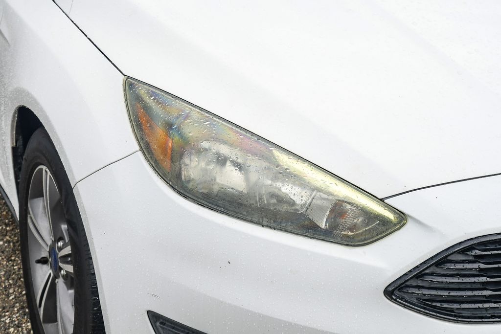 Thumbnail: 2016 Ford Focus - 18