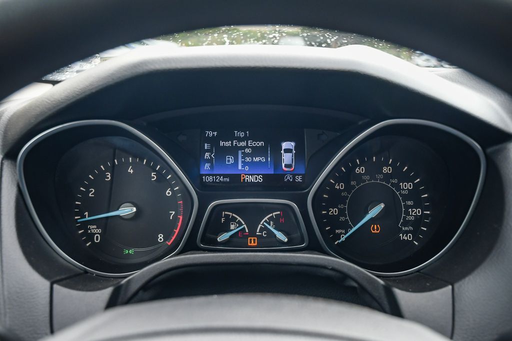 Thumbnail: 2016 Ford Focus - 15