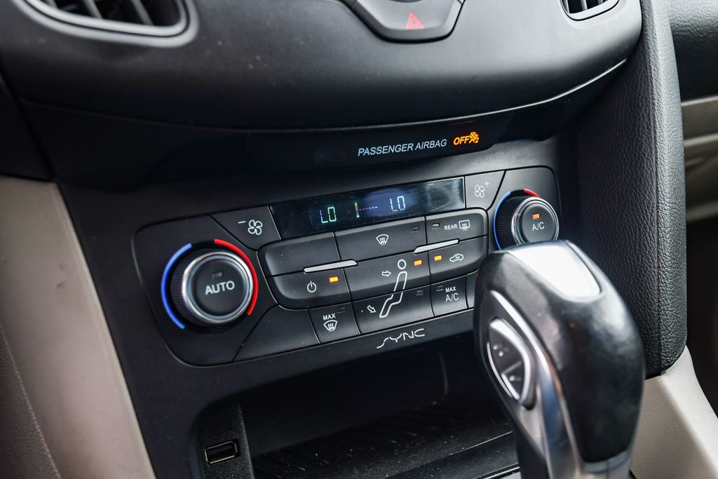 Thumbnail: 2016 Ford Focus - 23