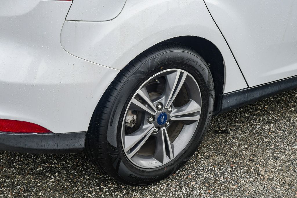 Thumbnail: 2016 Ford Focus - 7