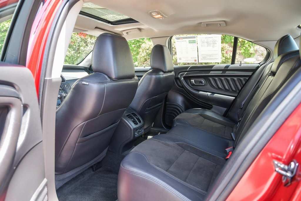 Thumbnail: 2011 Ford Taurus - 12