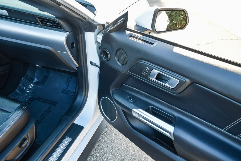 Thumbnail: 2022 Ford Mustang - 32