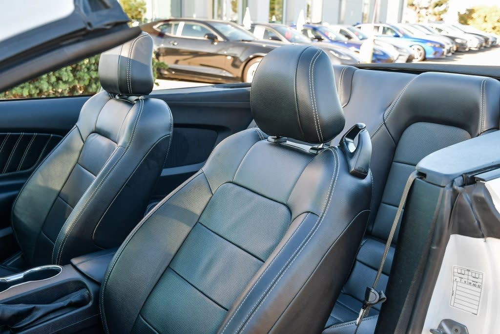 Thumbnail: 2022 Ford Mustang - 11