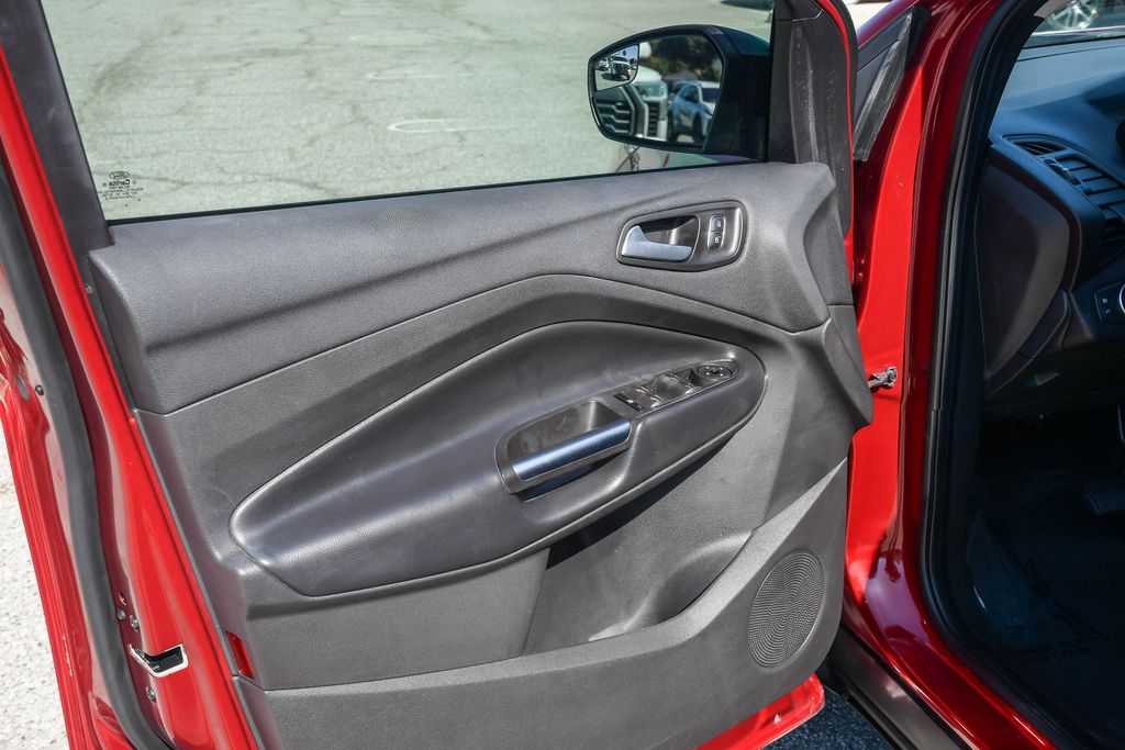 Thumbnail: 2019 Ford Escape - 32