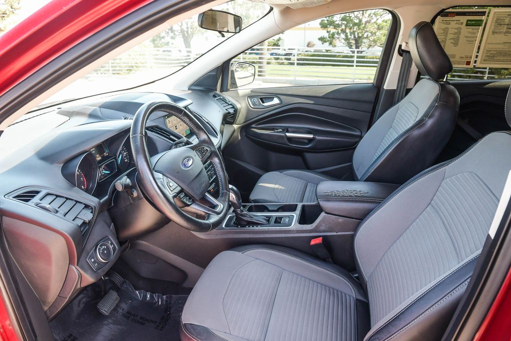 Thumbnail: 2019 Ford Escape - 11