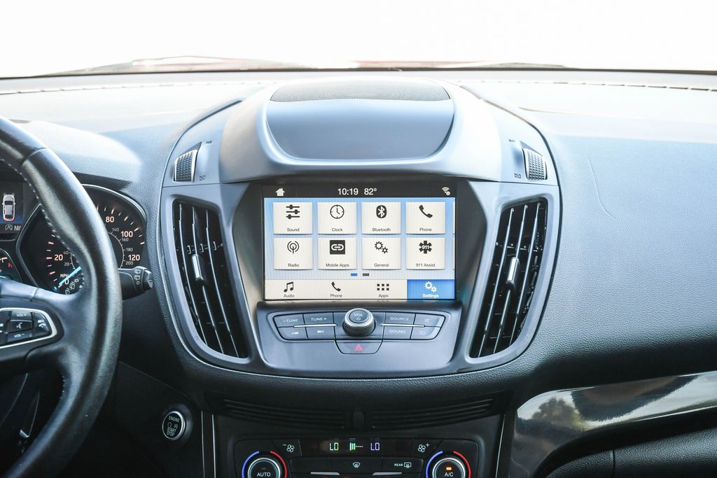 Thumbnail: 2019 Ford Escape - 14