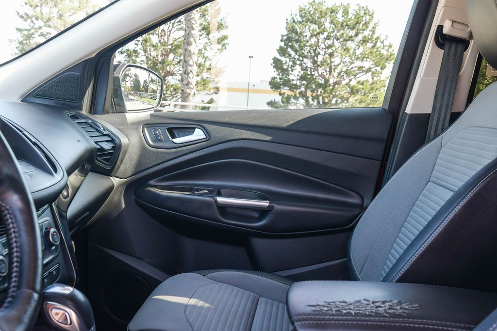 Thumbnail: 2019 Ford Escape - 26