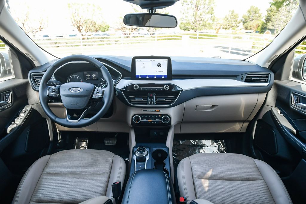 Thumbnail: 2022 Ford Escape - 9