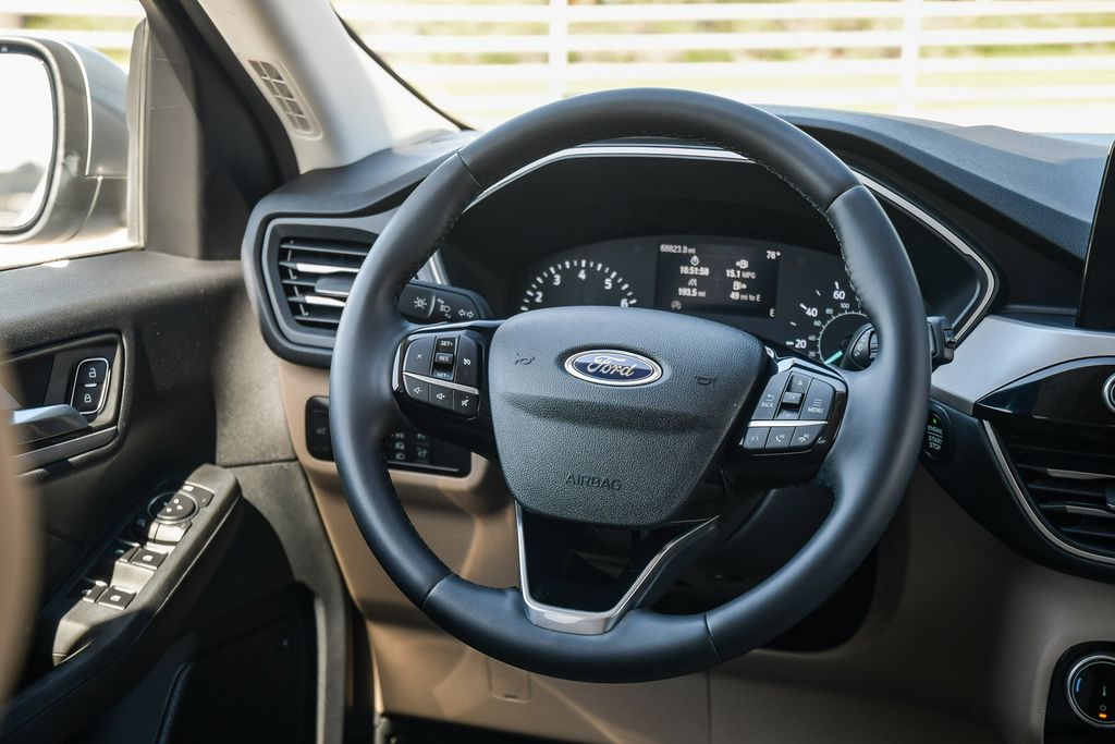 Thumbnail: 2022 Ford Escape - 2