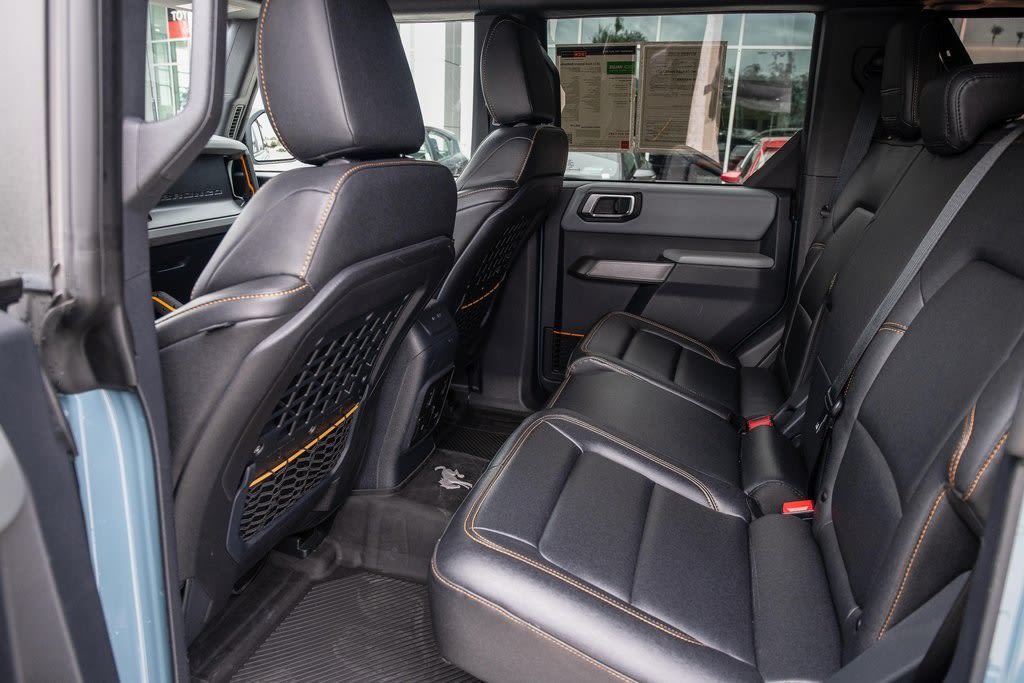 2021 Ford Bronco Badlands 12