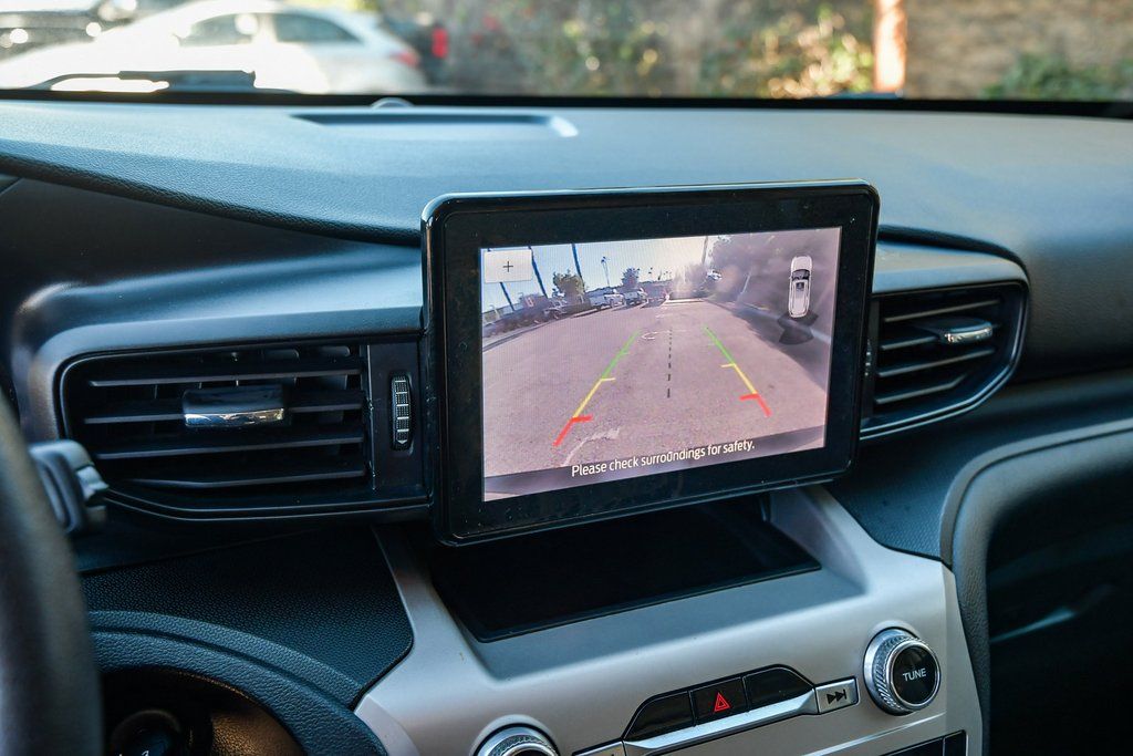 Thumbnail: 2021 Ford Explorer - 26