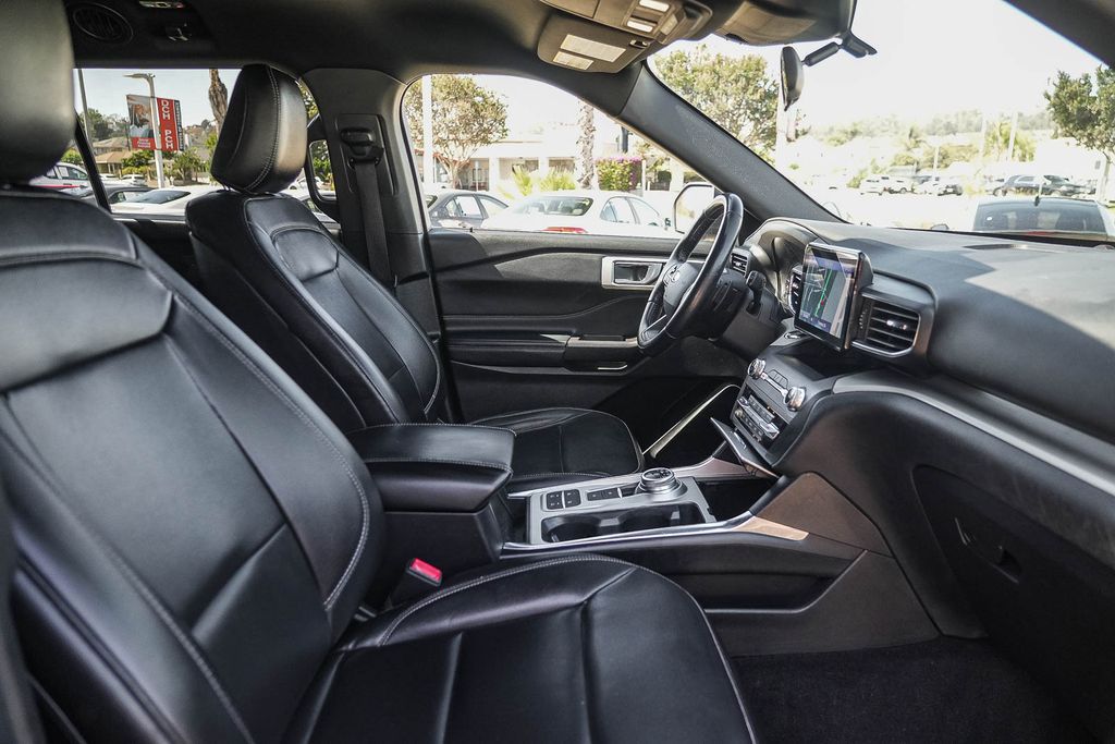 Thumbnail: 2020 Ford Explorer - 10
