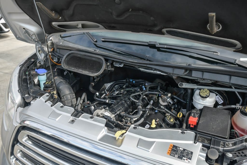 2017 Ford Transit Series 150 XL 8