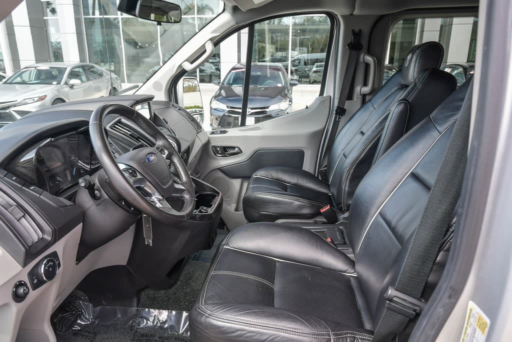 2017 Ford Transit Series 150 XL 10