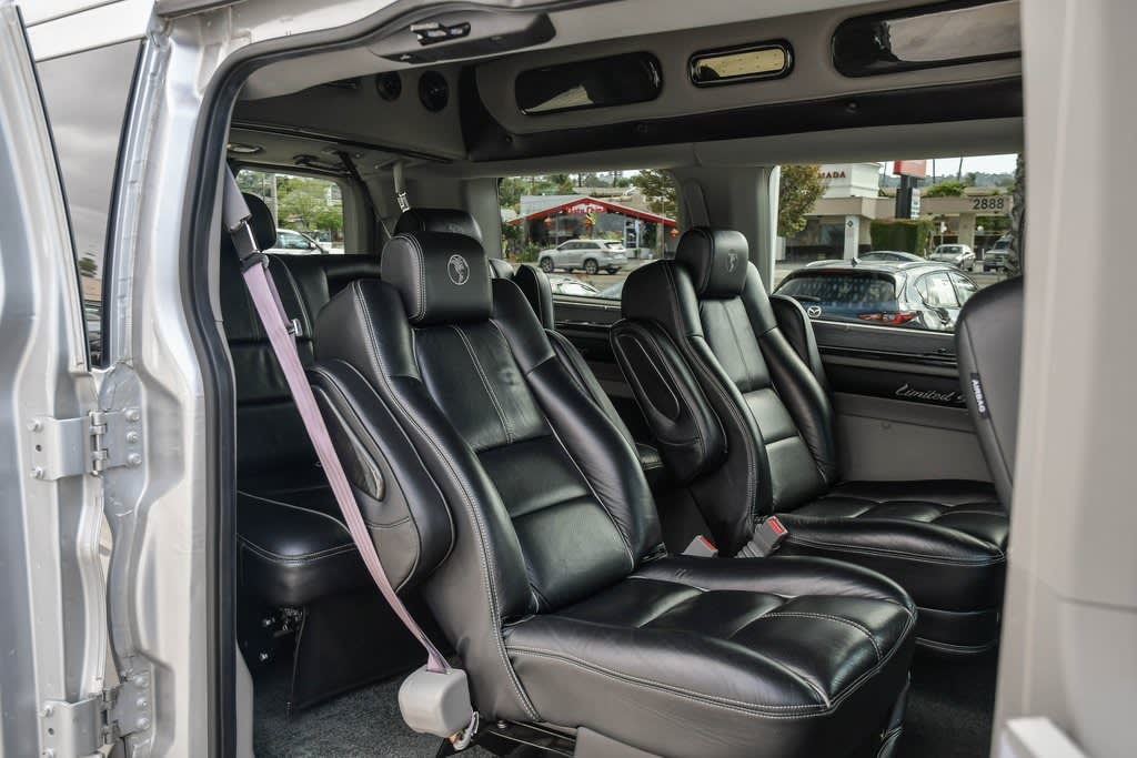 2017 Ford Transit Series 150 XL 27