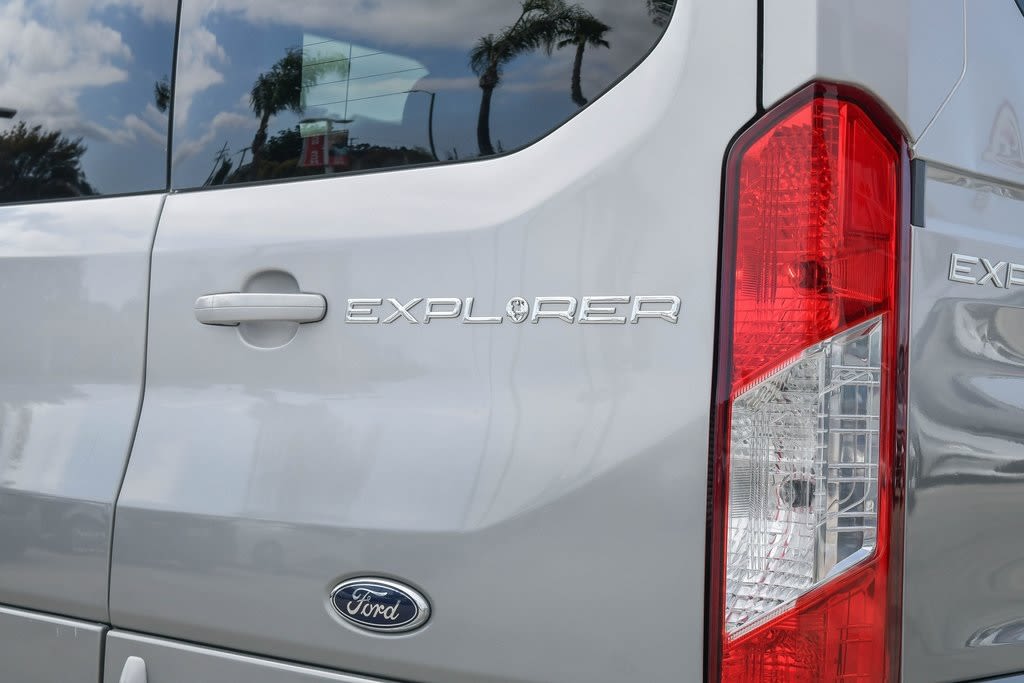 2017 Ford Transit Series 150 XL 23