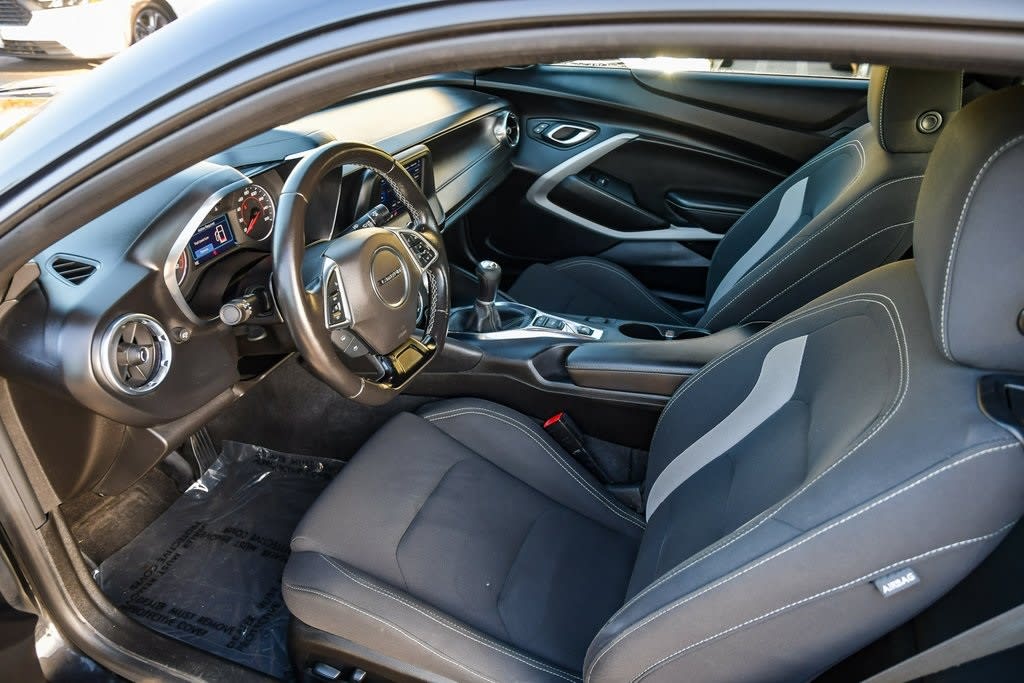 Thumbnail: 2021 Chevrolet Camaro - 10