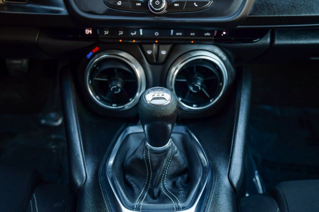 Thumbnail: 2021 Chevrolet Camaro - 15