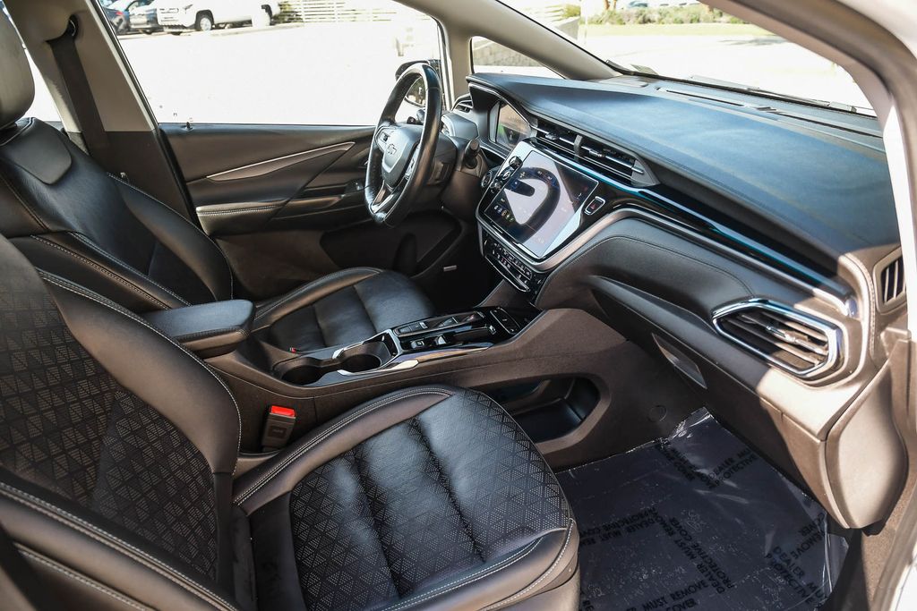 Thumbnail: 2023 Chevrolet Bolt EV - 10
