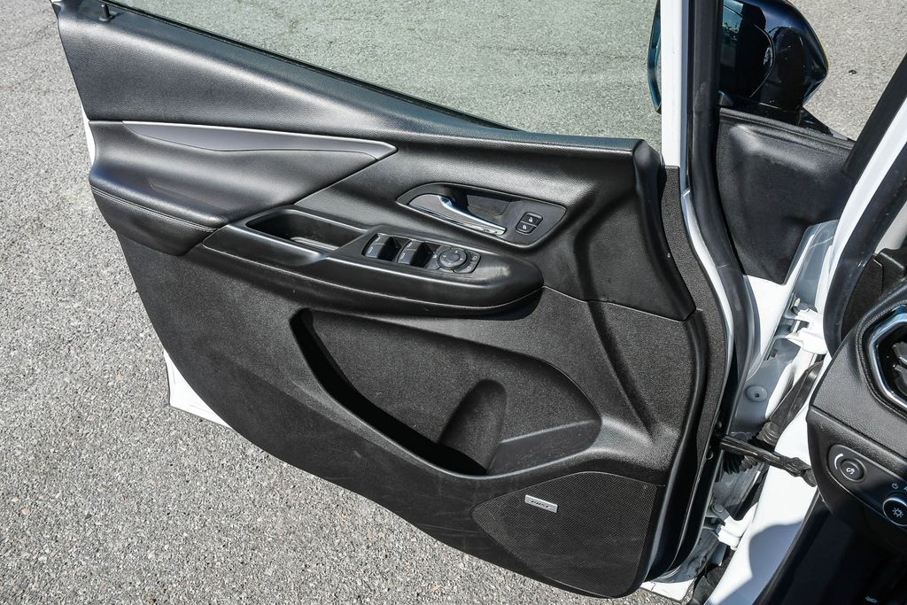 Thumbnail: 2023 Chevrolet Bolt EV - 24