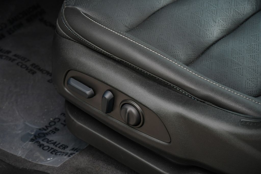 Thumbnail: 2023 Chevrolet Bolt EV - 27