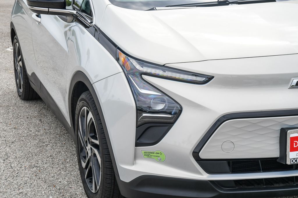 Thumbnail: 2023 Chevrolet Bolt EV - 18