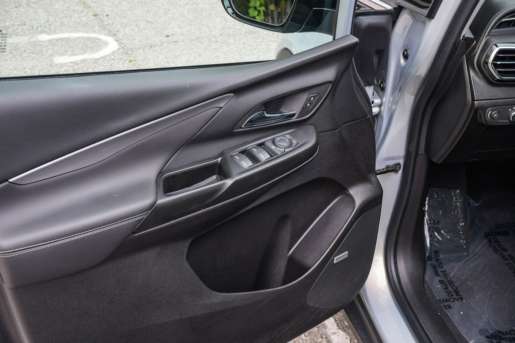 Thumbnail: 2023 Chevrolet Bolt EV - 26