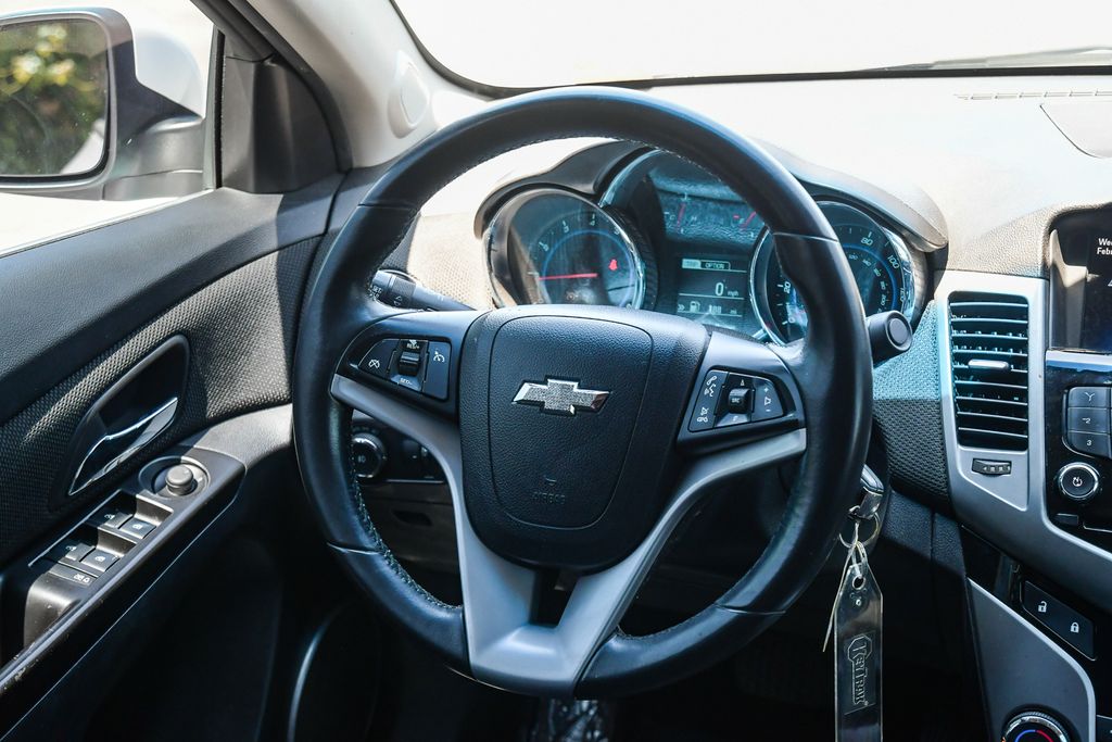 Thumbnail: 2013 Chevrolet Cruze - 2