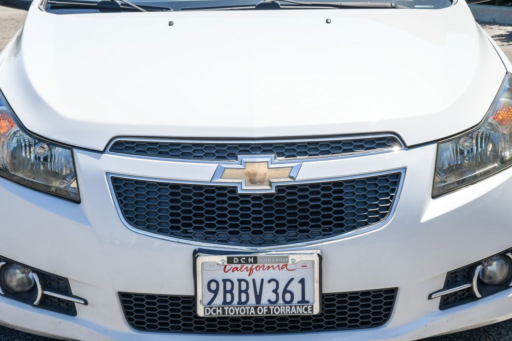 Thumbnail: 2013 Chevrolet Cruze - 18