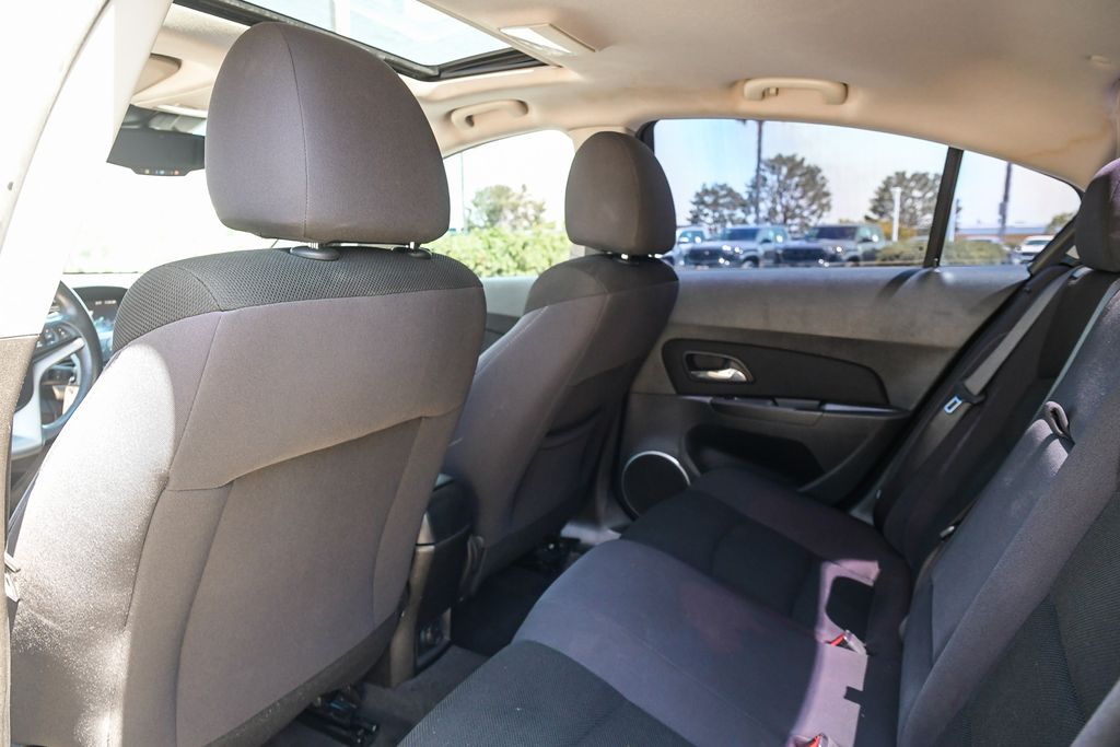 Thumbnail: 2013 Chevrolet Cruze - 12