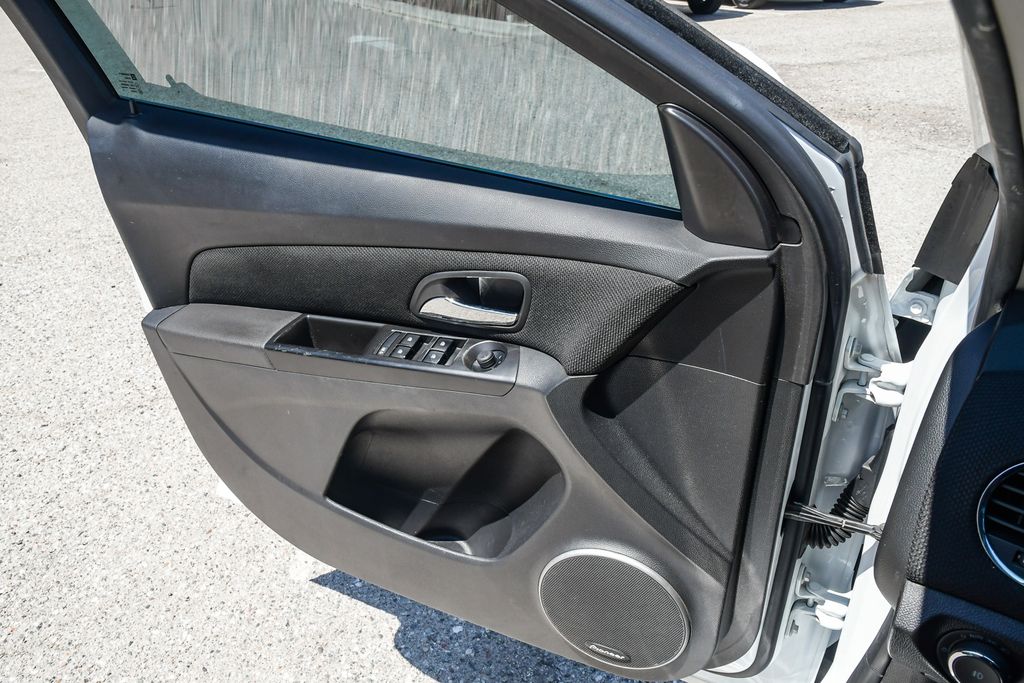 Thumbnail: 2013 Chevrolet Cruze - 27