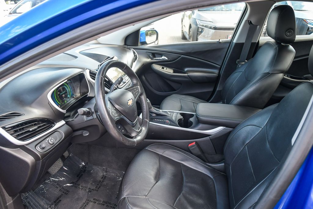 Thumbnail: 2018 Chevrolet Volt - 11