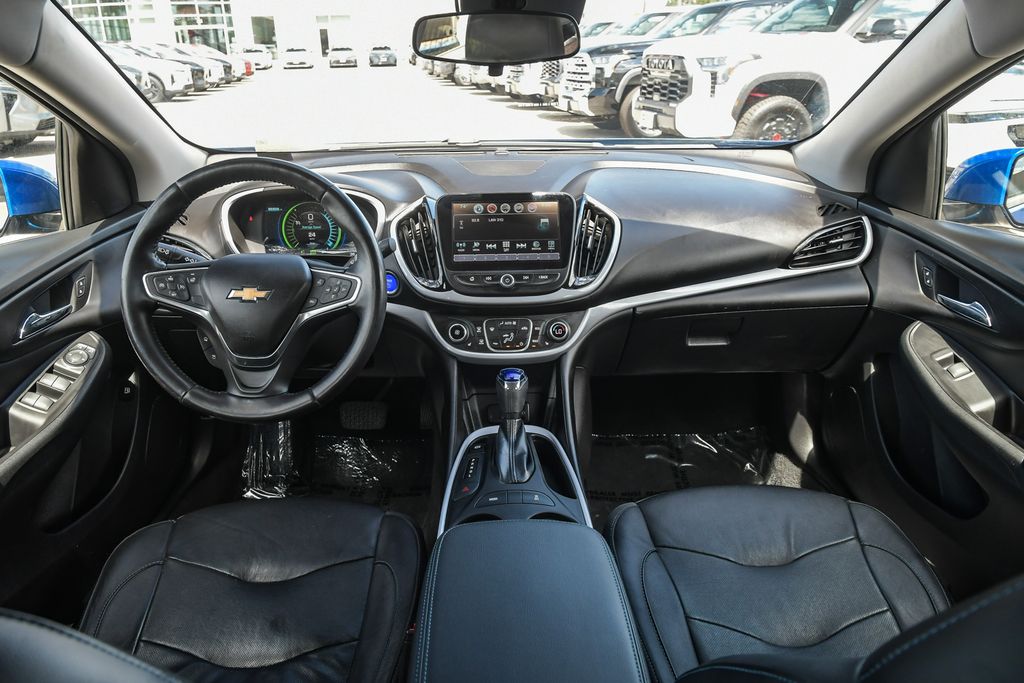 Thumbnail: 2018 Chevrolet Volt - 9