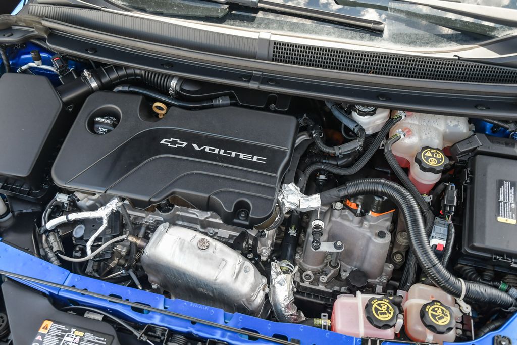 Thumbnail: 2018 Chevrolet Volt - 8