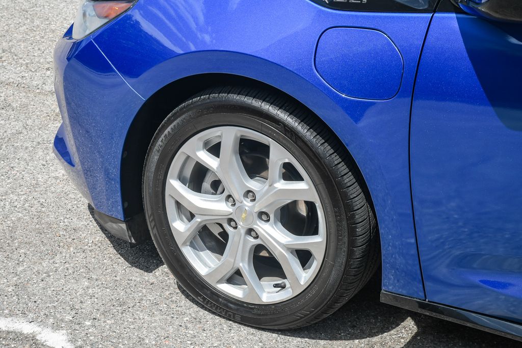 Thumbnail: 2018 Chevrolet Volt - 7