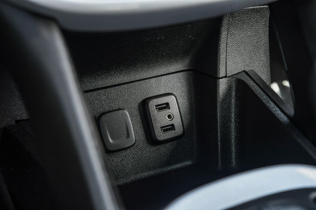 Thumbnail: 2018 Chevrolet Volt - 23