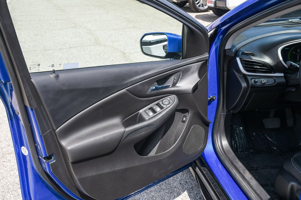 Thumbnail: 2018 Chevrolet Volt - 26
