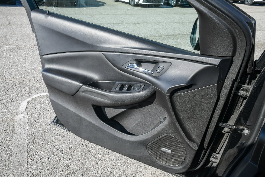 Thumbnail: 2018 Chevrolet Volt - 29