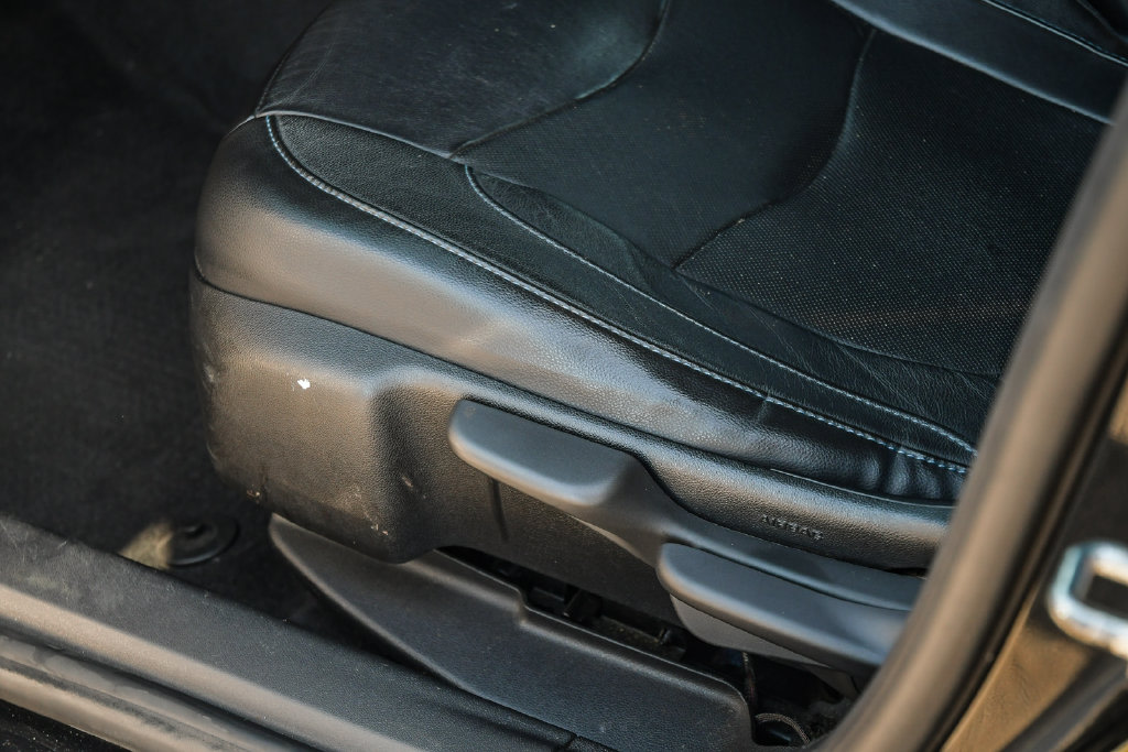 Thumbnail: 2018 Chevrolet Volt - 30