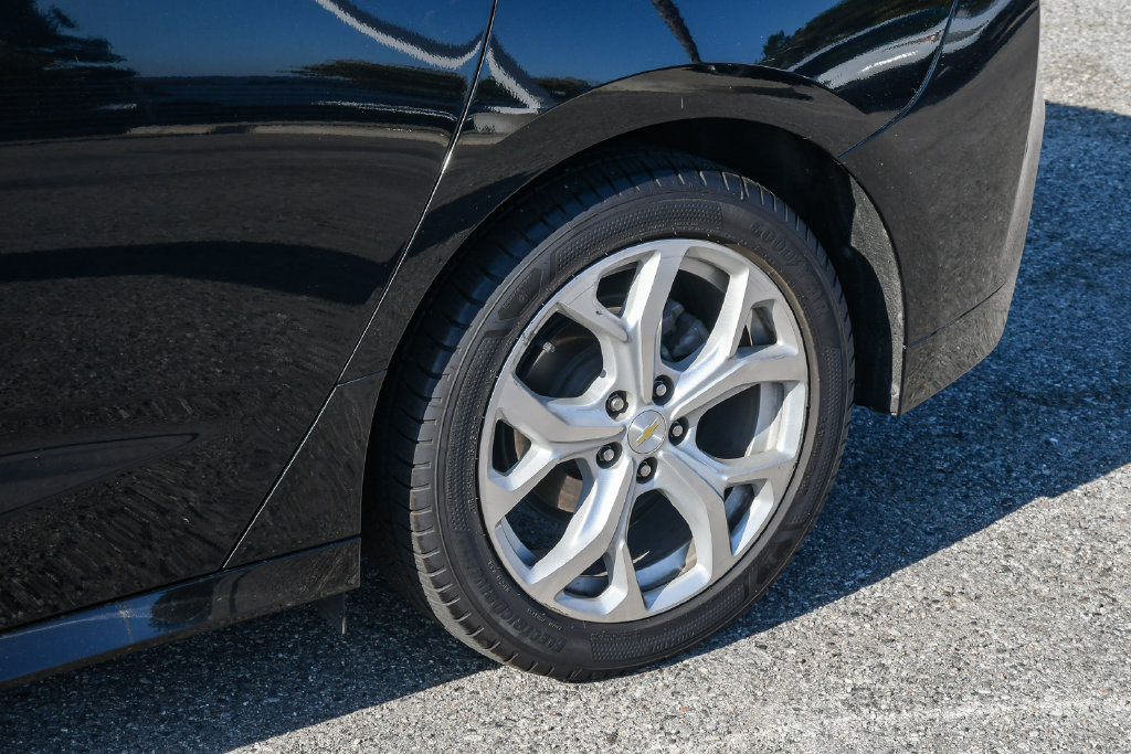 Thumbnail: 2018 Chevrolet Volt - 22