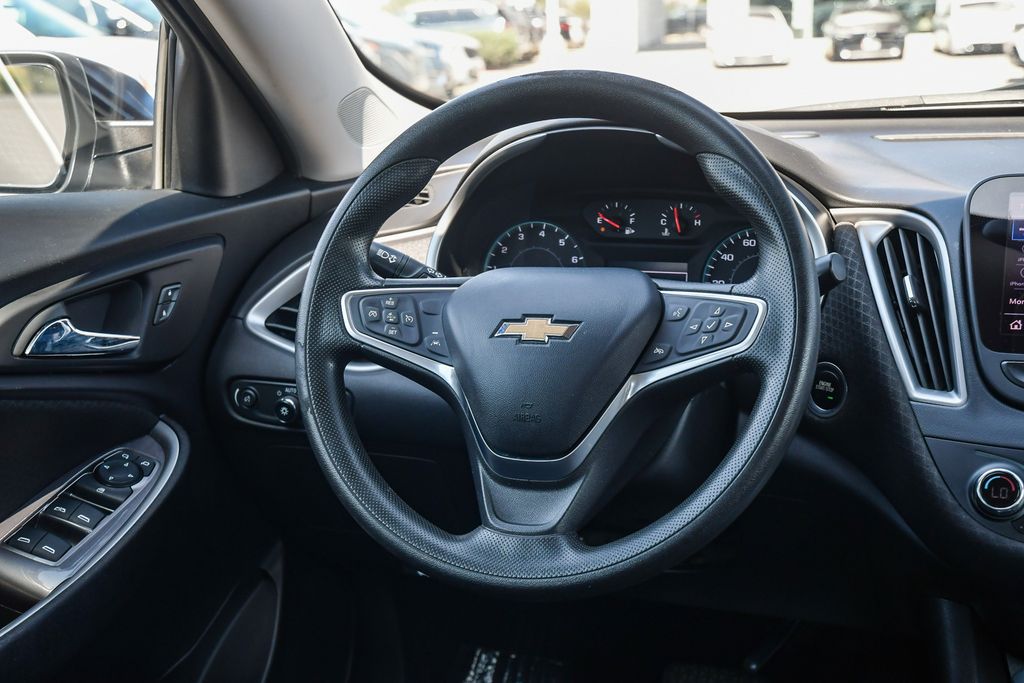 Thumbnail: 2023 Chevrolet Malibu - 2