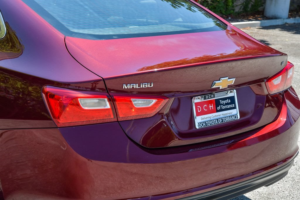 Thumbnail: 2016 Chevrolet Malibu - 19