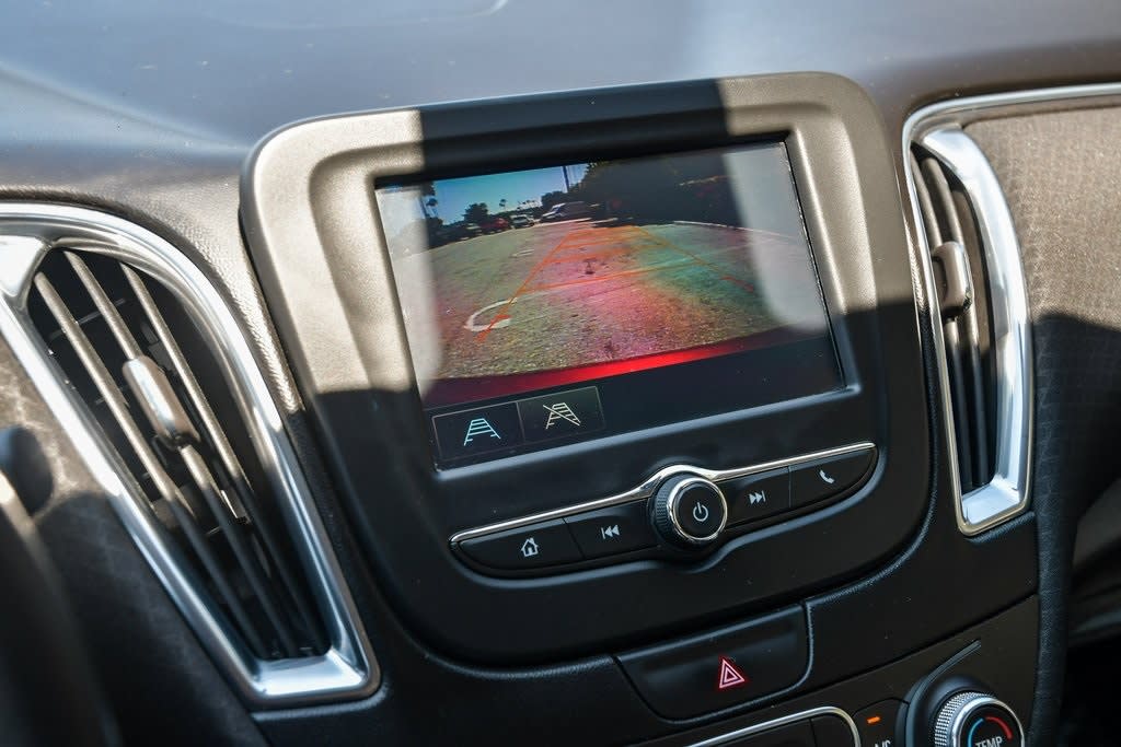 Thumbnail: 2016 Chevrolet Malibu - 28