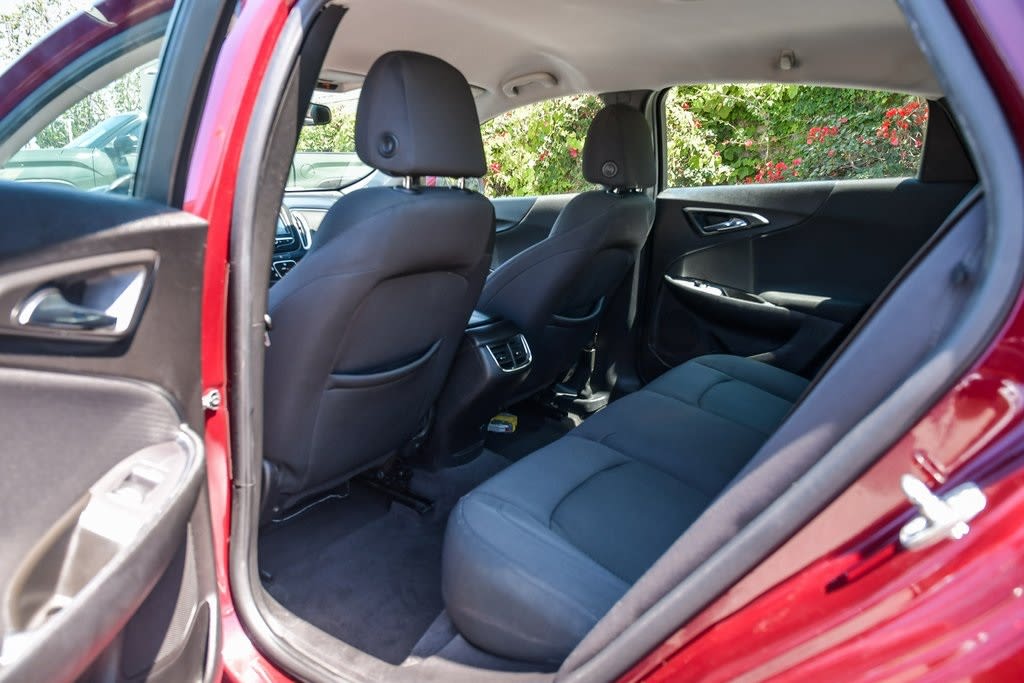 Thumbnail: 2016 Chevrolet Malibu - 10